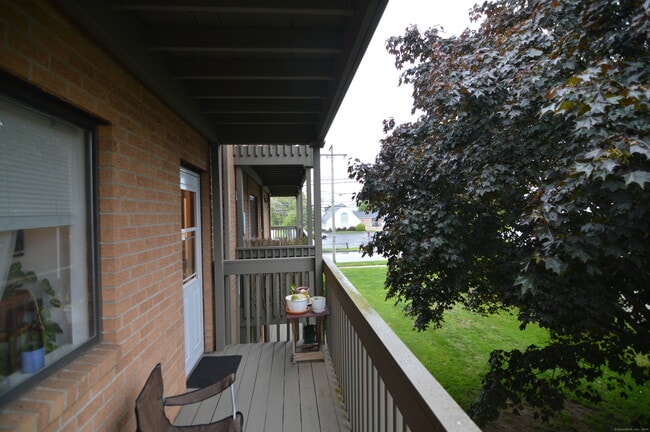 Building Photo - 1165 Stratford Rd