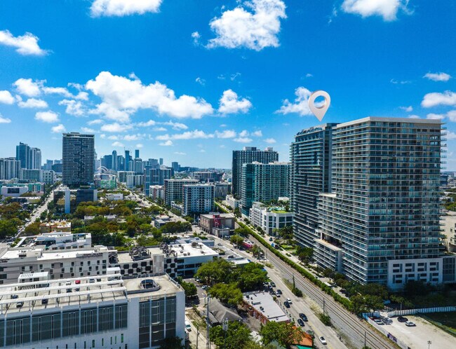 Building Photo - 101 NE 34th St