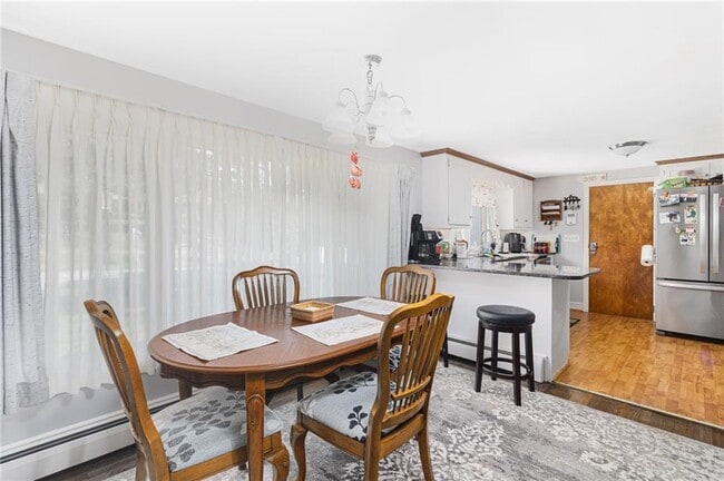 Building Photo - 27 Westwood Dr