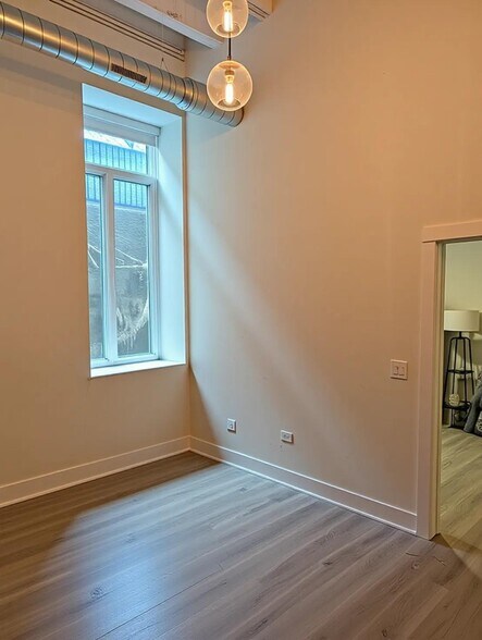 Building Photo - 1453 Maple Ave