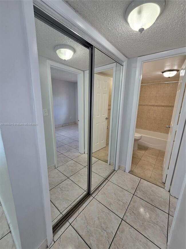 Building Photo - 120 Royal Palm Rd