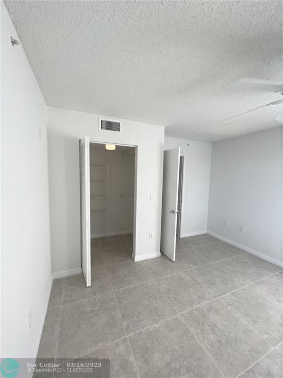 Building Photo - 4836 N State Rd 7