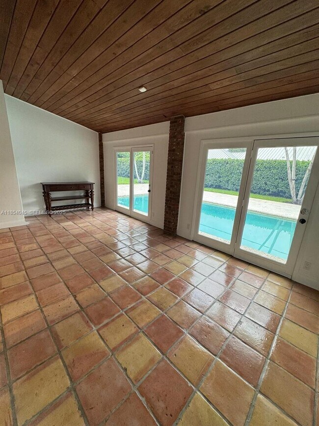 Building Photo - 5801 SW 100th St