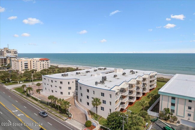 Building Photo - 601 N Miramar Ave