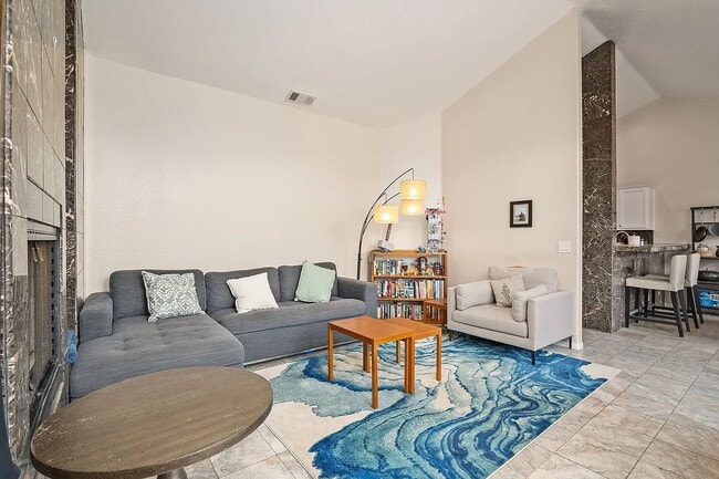 Building Photo - "Charming 1-Bed Oasis with Full Bath in Prime San Diego Location – 3635 Third Avenue"