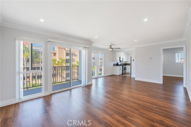 Building Photo - 730 Esplanade