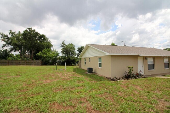 Building Photo - 5812 Stokes Rd