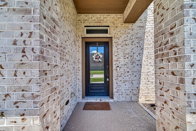 Building Photo - 16118 Cottontail Burrow Ln