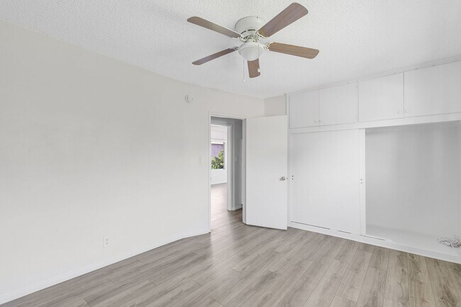Building Photo - 6120 Radford Ave