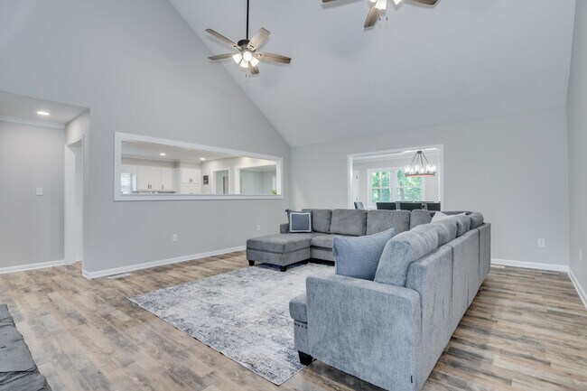 Building Photo - 219 Jasper Rd