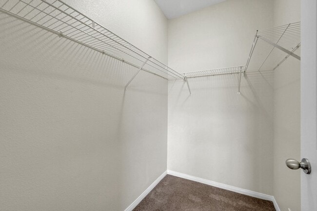 Building Photo - Downstairs 1 Bedroom Unit in Gated Community - S.W.