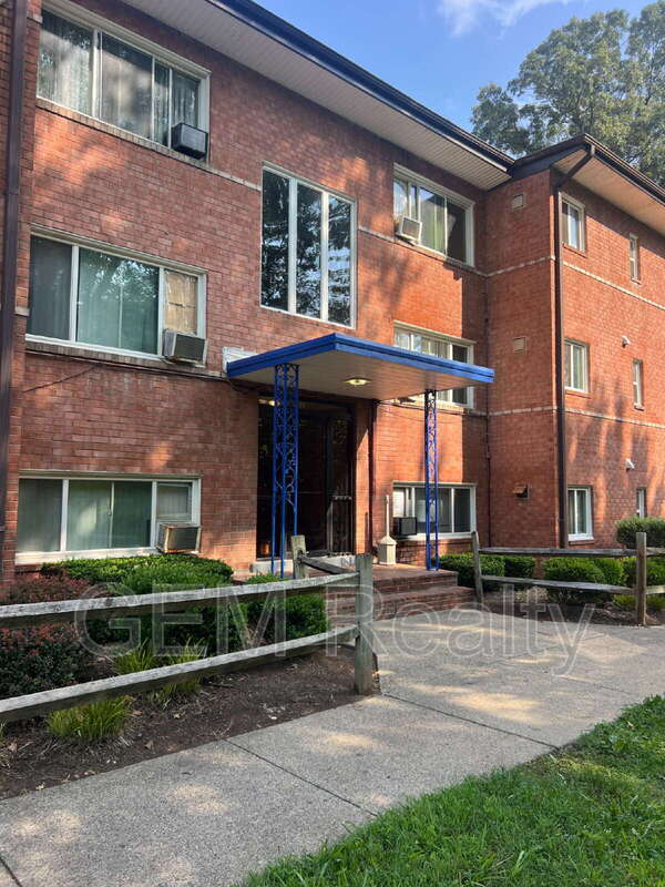 Building Photo - 14400 Gemstone Dr