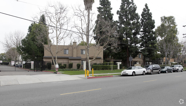 Primary Photo - Heritage Park Senior Apartments