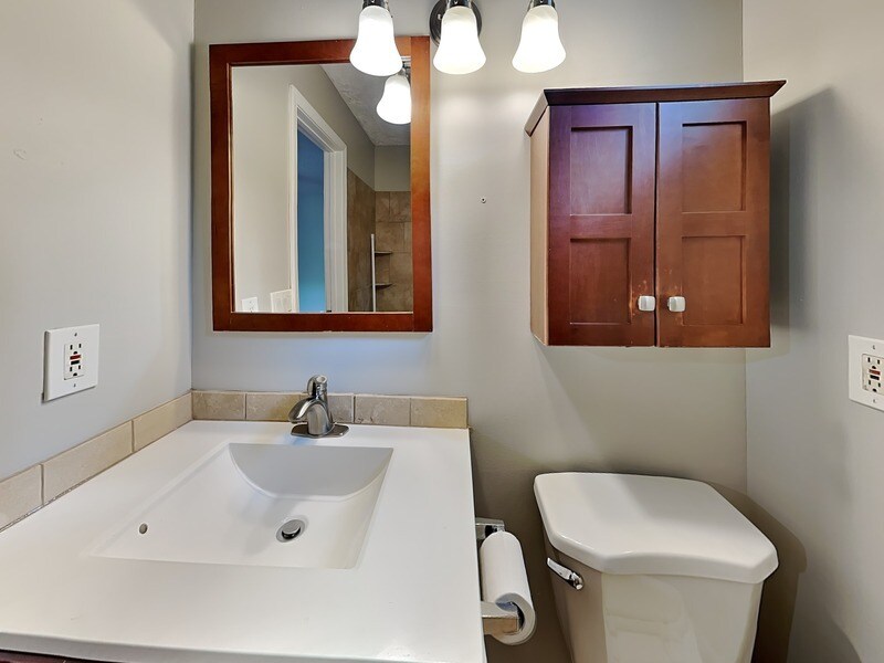 Building Photo - 2205 Oakrill Ct