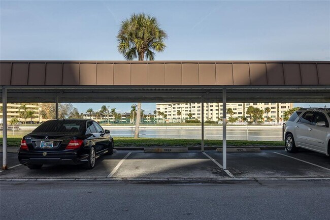 Building Photo - 4775 Cove Cir