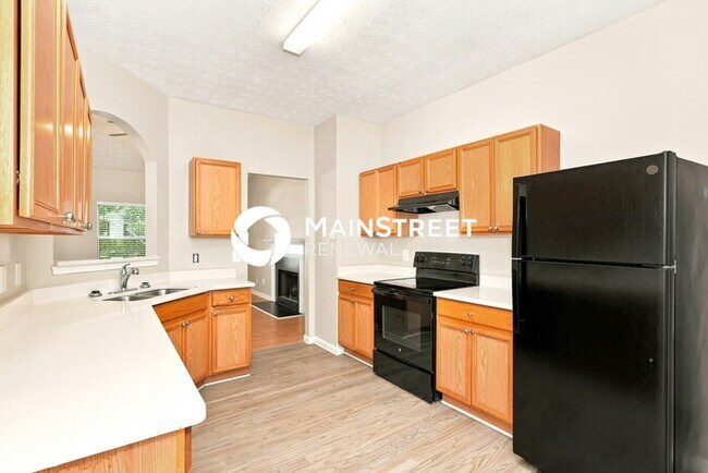 Building Photo - 3 Bedroom Pet-Friendly Home in Atlanta, GA with Main Street Renewal