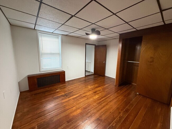 Building Photo - Cute, updated 2BR house coming up for Sept...