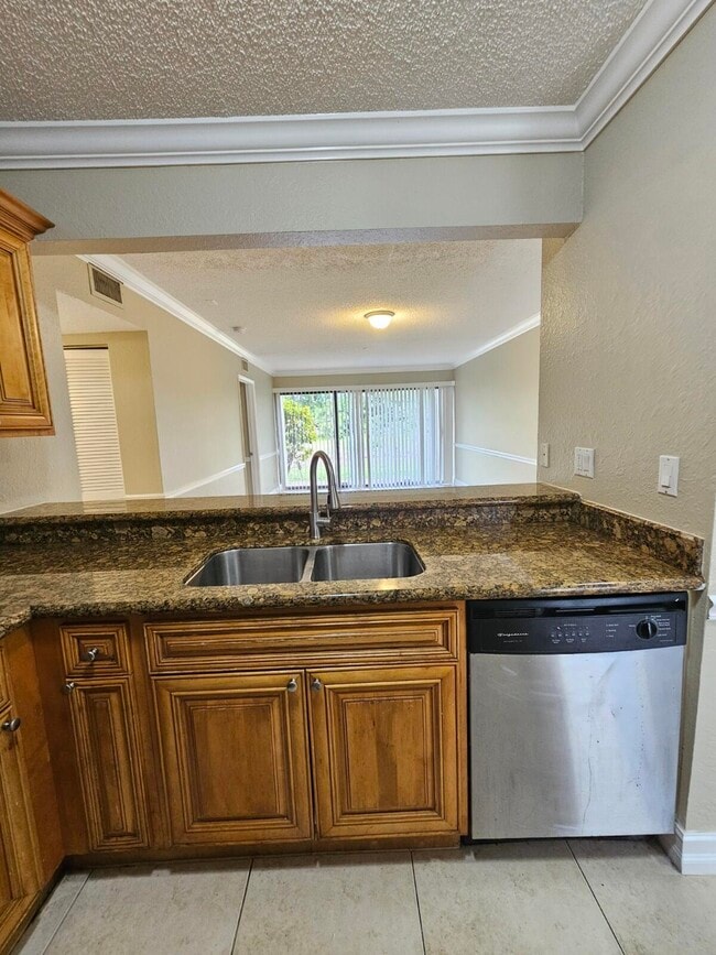 Building Photo - 1681 Balfour Point Dr