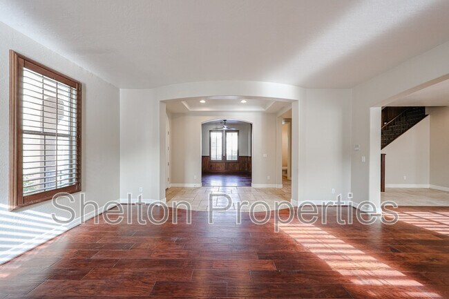 Building Photo - 3779 N Denny Way