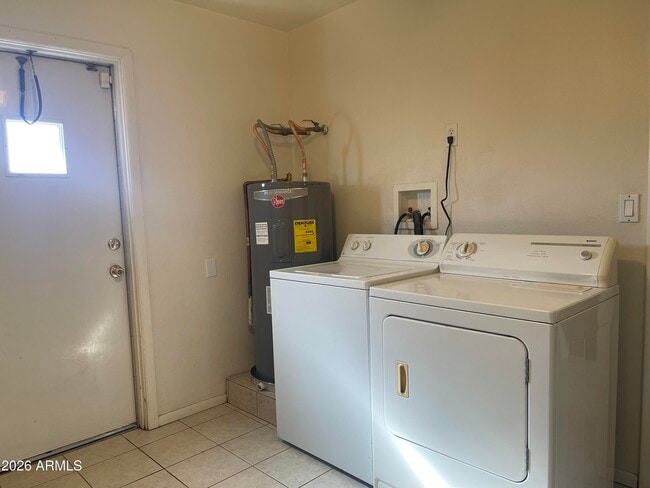 Building Photo - 3109 W Augusta Ave