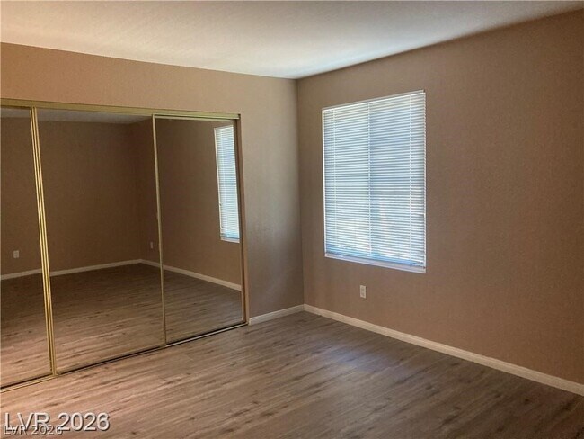 Building Photo - 3145 E Flamingo Rd