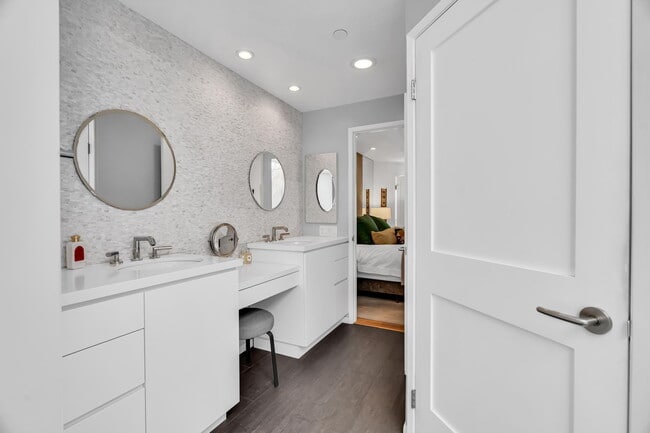 Building Photo - 140 Ocean Park Blvd