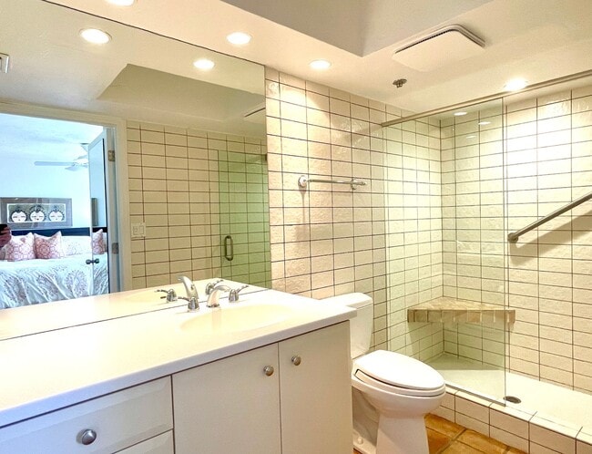 Building Photo - Sarasota Bay Penthouse