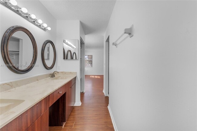 Building Photo - 6114 SW 127th Pl