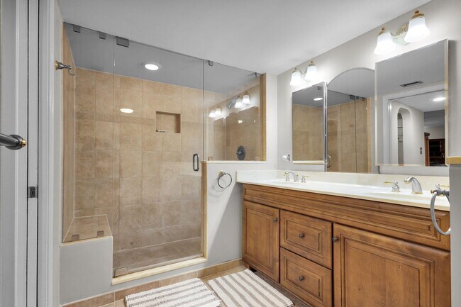 Building Photo - 5380 N Ocean Dr