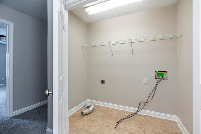 Building Photo - 3277 Beaumont Centre Cir