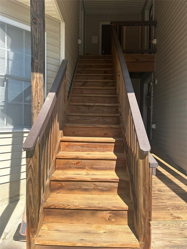 Building Photo - 105 N Montgomery St