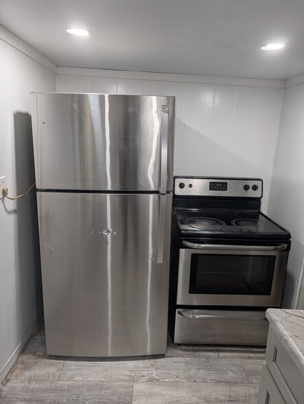Refrigerator and Electric Stove - 25 Walnut St