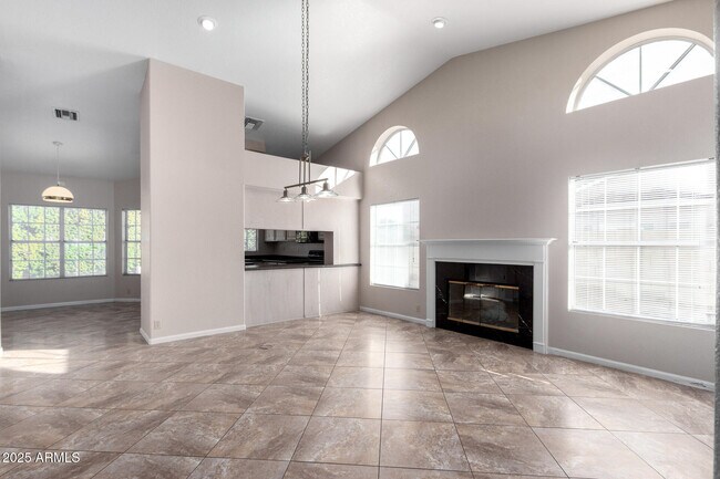 Building Photo - 12349 N 71st Dr