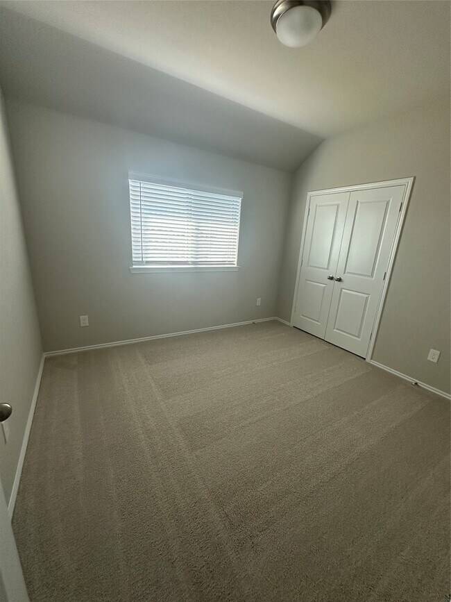 Building Photo - 206 Mercury Sky Rd