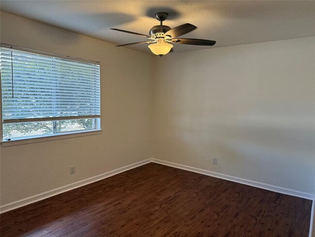 Building Photo - 6710 Circle S Rd