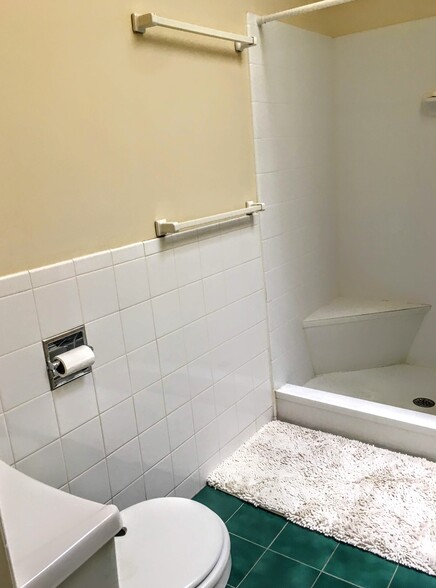 Building Photo - 140 Tennessee Ave NE