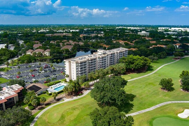 Building Photo - 250 Jacaranda Dr