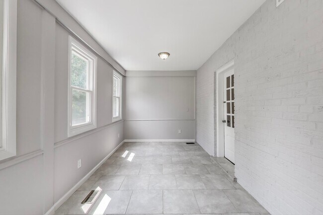 Building Photo - 8209 Flower Ave