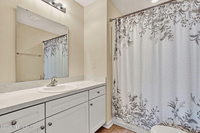 Building Photo - 197 Whispering Brk Dr