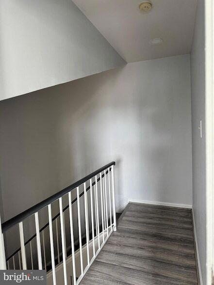 Building Photo - 7527 Belle Grae Dr