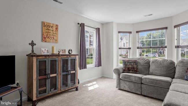 Building Photo - 301 Holly Hill Ct