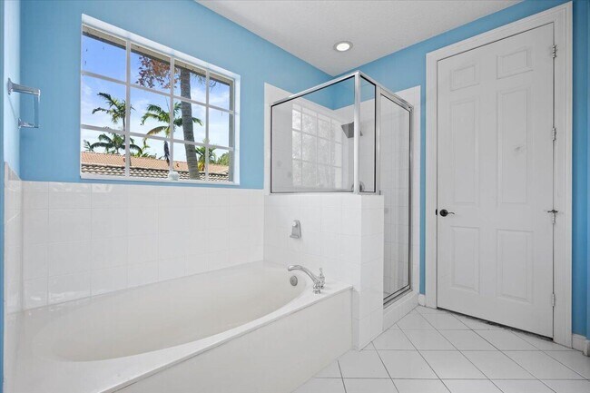 Building Photo - 956 Mill Creek Dr