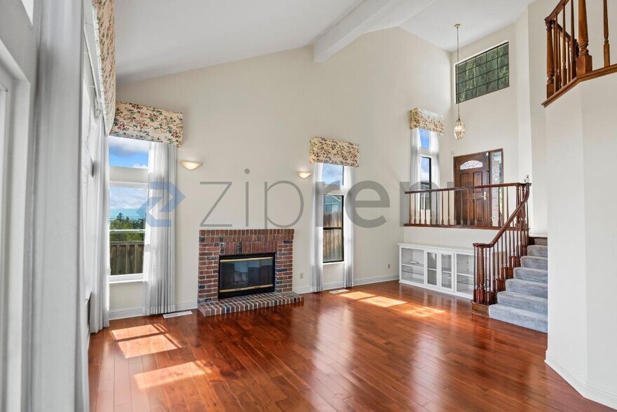 Building Photo - 2030 Laurel Canyon Ct