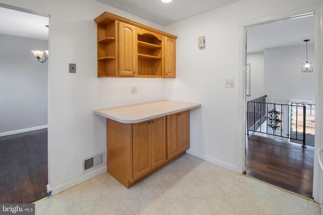 Building Photo - 155 Franklin Corner Rd