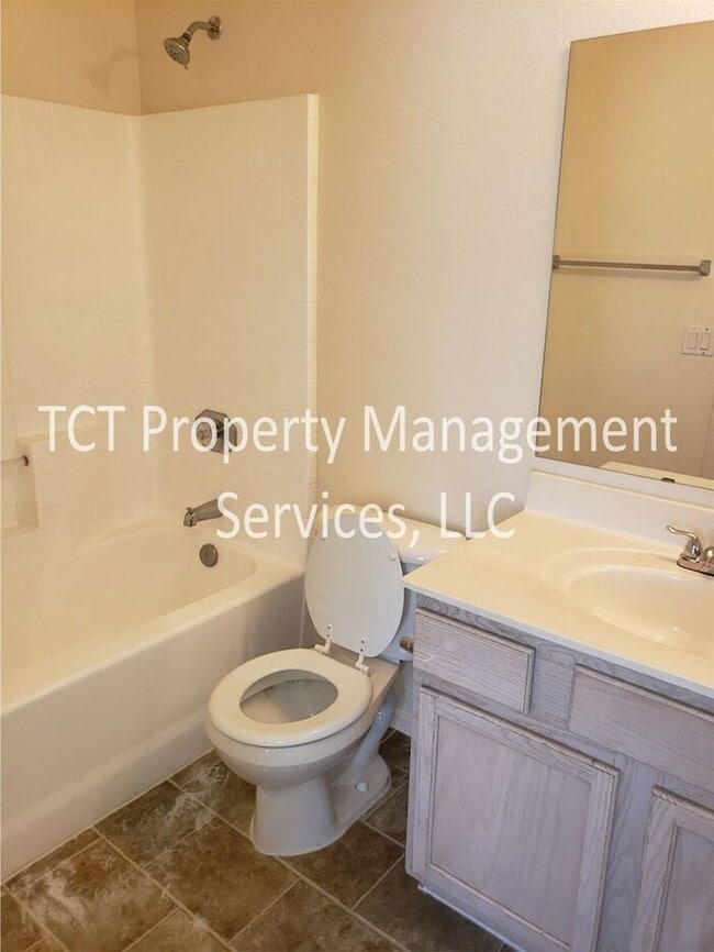 Building Photo - Cozy Two Bedroom Condo in Chandler!