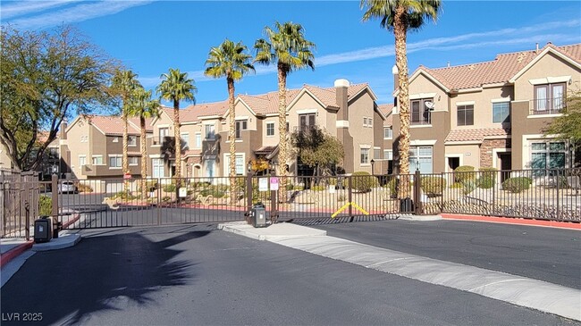 Building Photo - 2792 Red Vista Ct