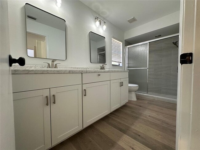 Building Photo - 733 Tropical Cir