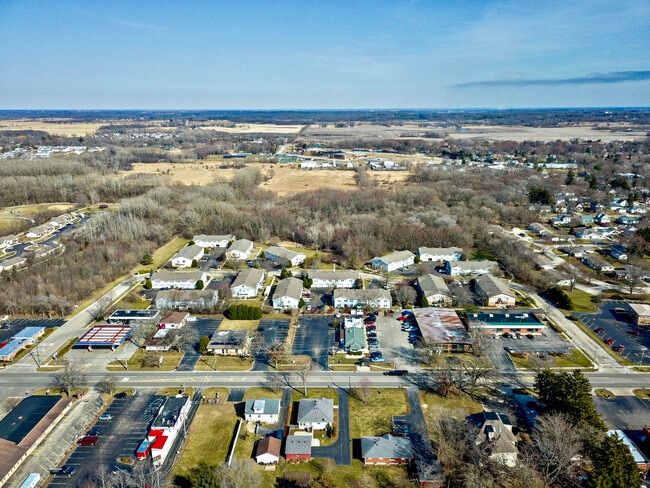 Building Photo - 1005 Greenwood Cir