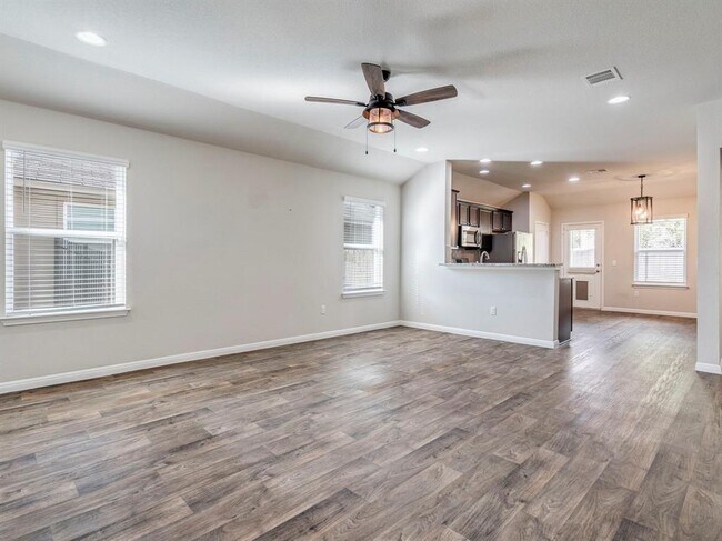 Building Photo - 136 Dunlin Ln