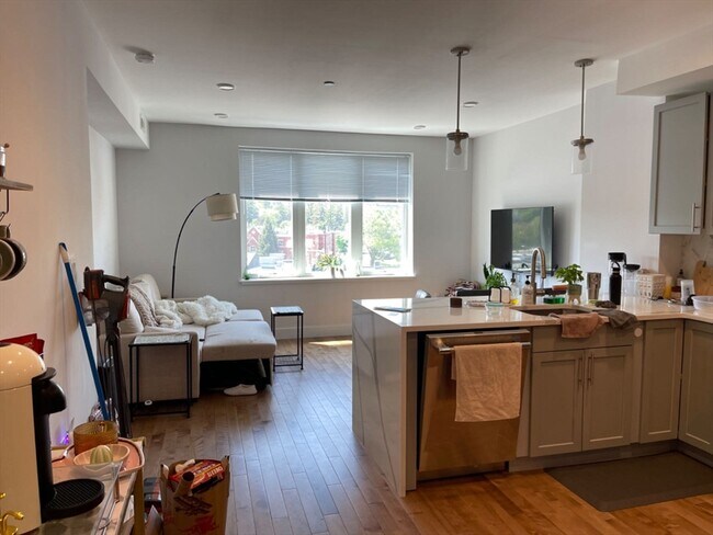 Building Photo - 50 Hichborn St